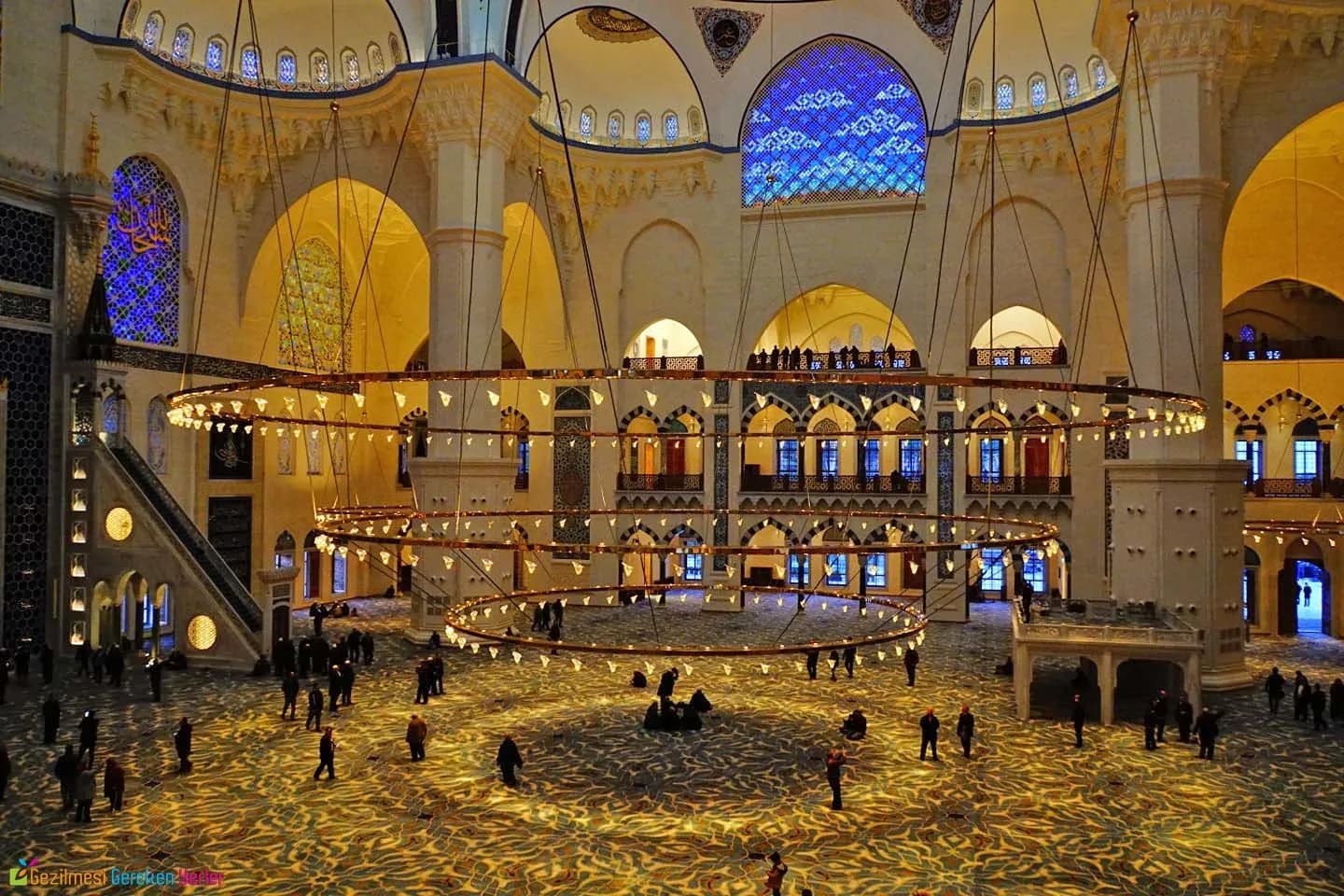 Visite de 8 Heures à Istanbul : De l’Europe à l’Asie, Palais de Topkapi et Harem avec Guide et Déjeuner - Image 8